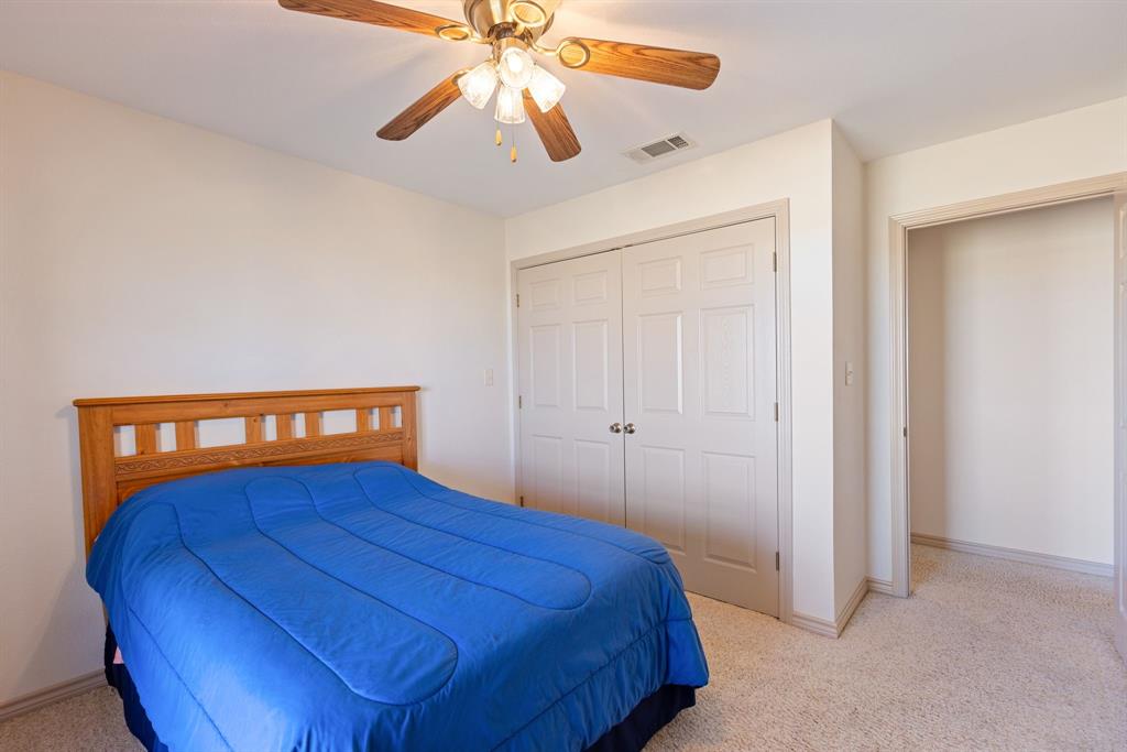 1310 County Road 3566 Property Photo 33