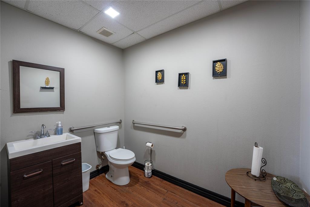 1828 Bonham Property Photo 10