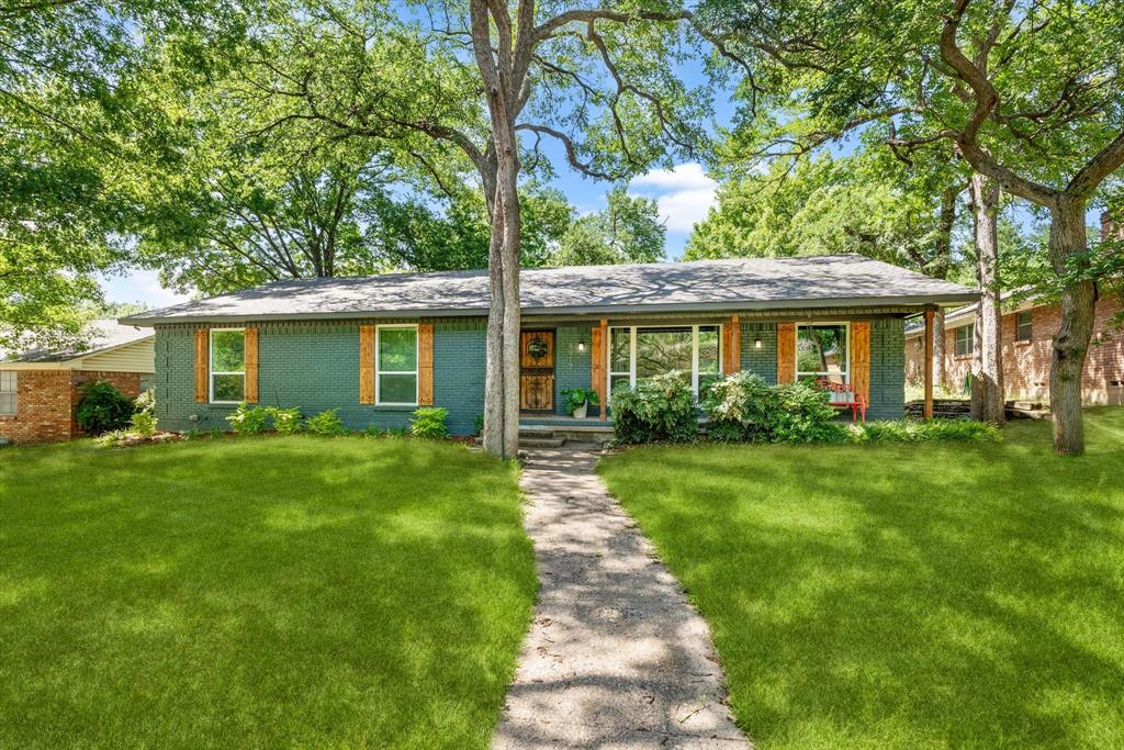8917 Sweetwater Drive Property Photo