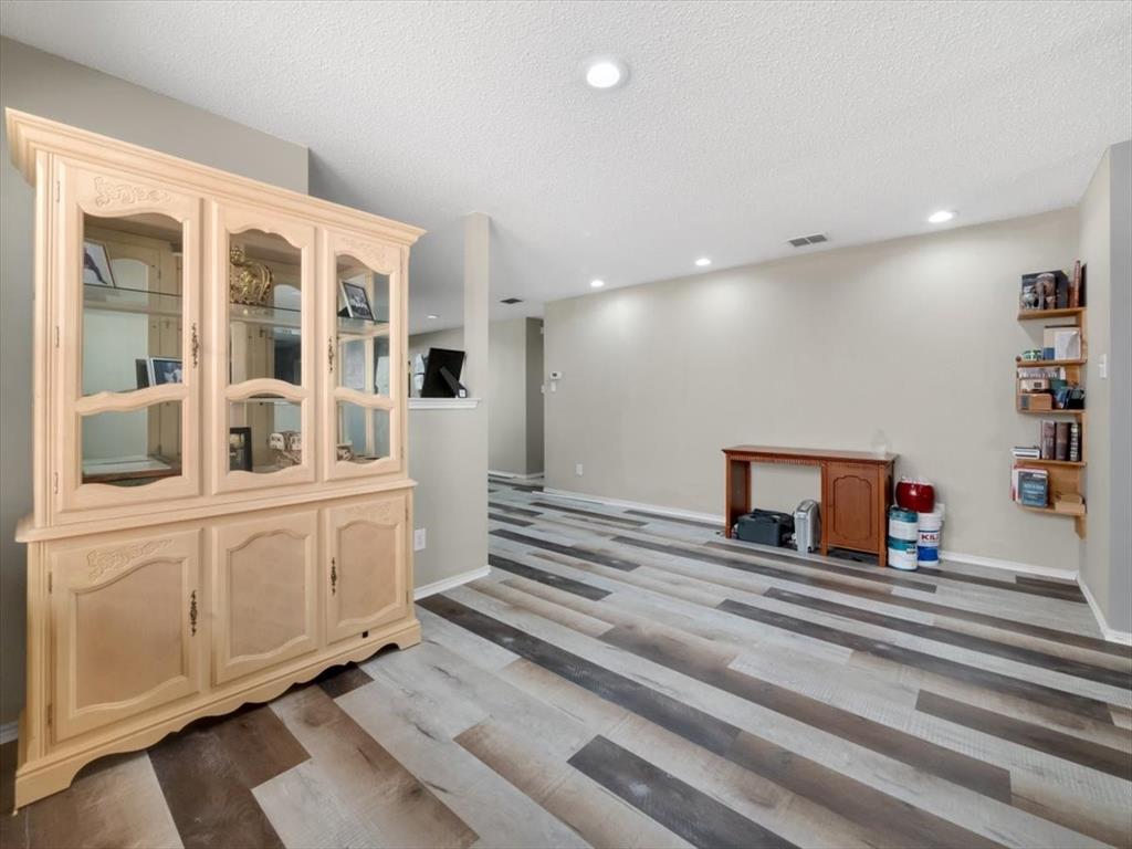 3916 Irish Setter Drive Property Photo 8