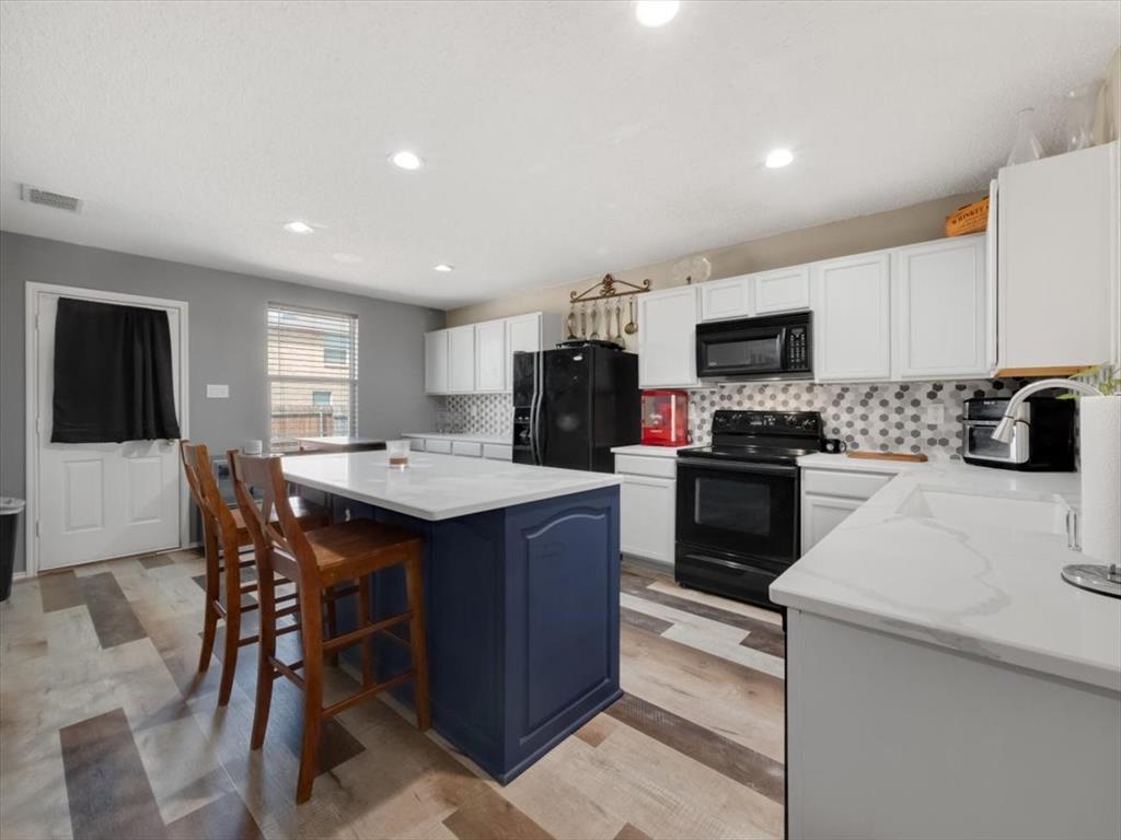 3916 Irish Setter Drive Property Photo 11