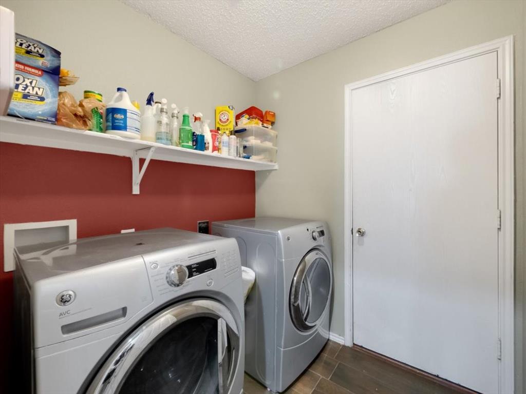 3916 Irish Setter Drive Property Photo 14