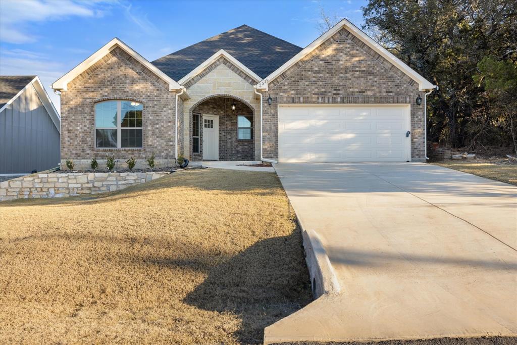 2519 Hillcrest Drive Property Photo 1