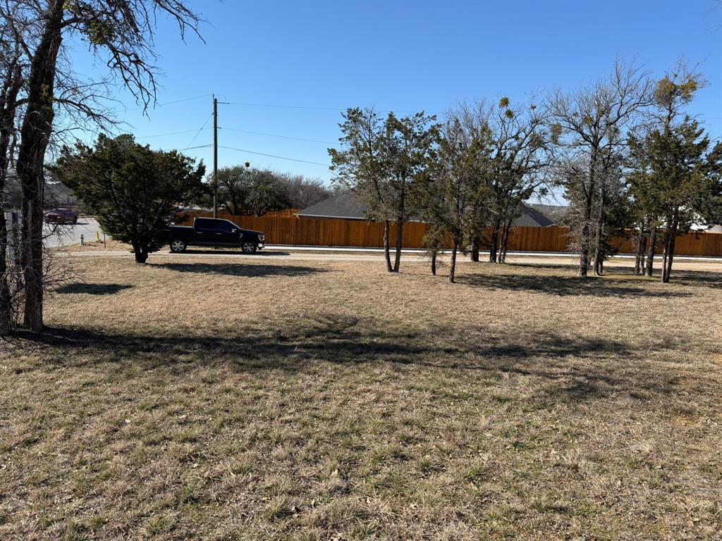 911 Pine Tree Court Property Photo 5