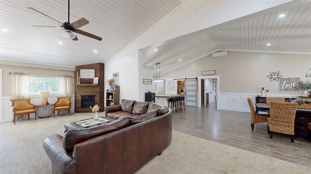 1004 Rs County Road 3345 Property Photo 7