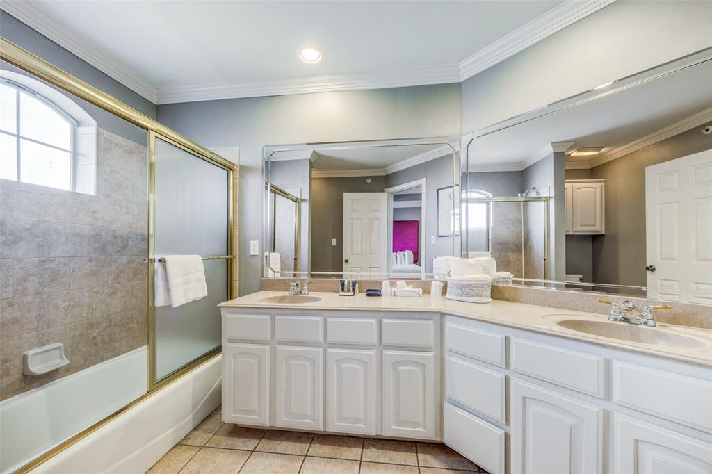 290 Tanglewood Circle 5433/34 Property Photo 12