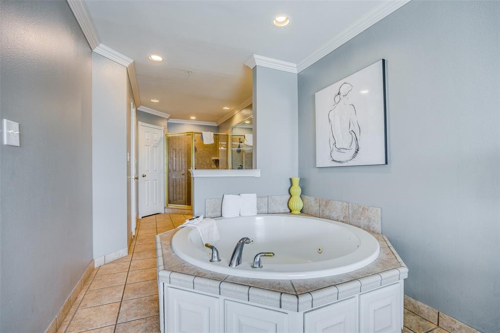 290 Tanglewood Circle 5435/36 Property Photo 8