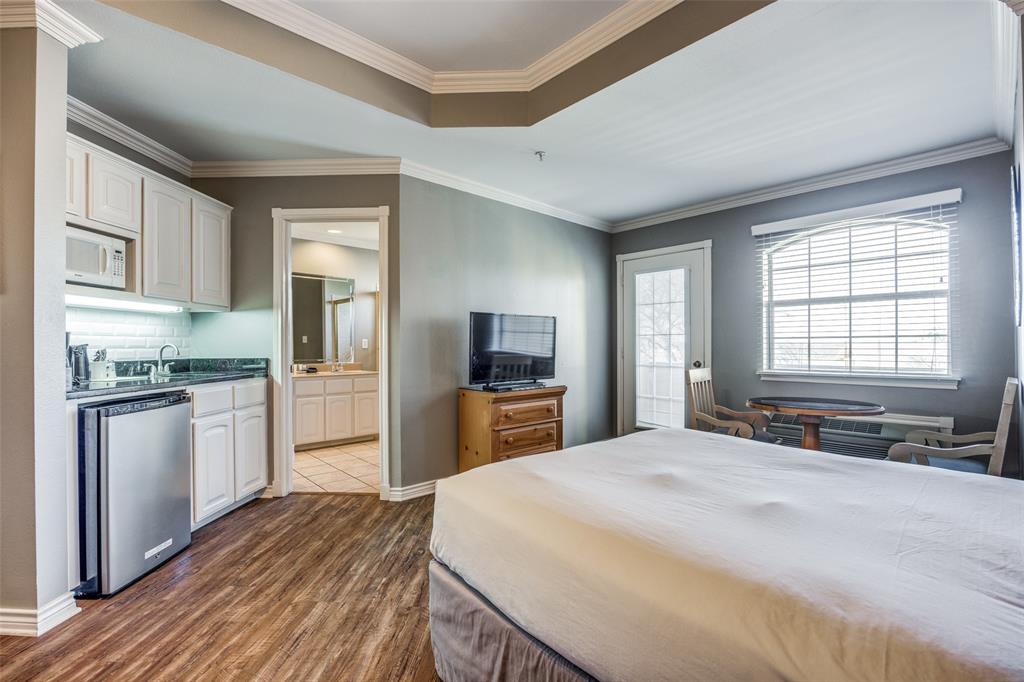 290 Tanglewood Circle 5435/36 Property Photo 11