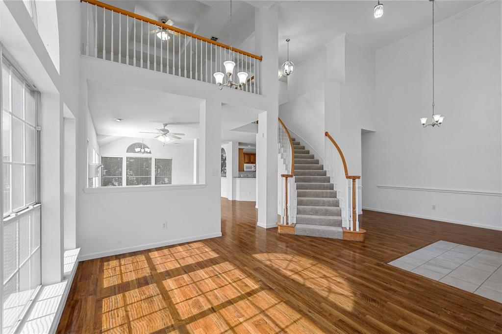 2944 Newport Drive Property Photo 6