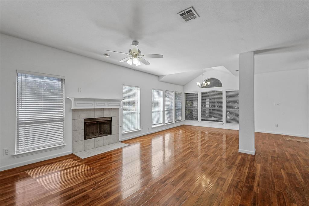 2944 Newport Drive Property Photo 7