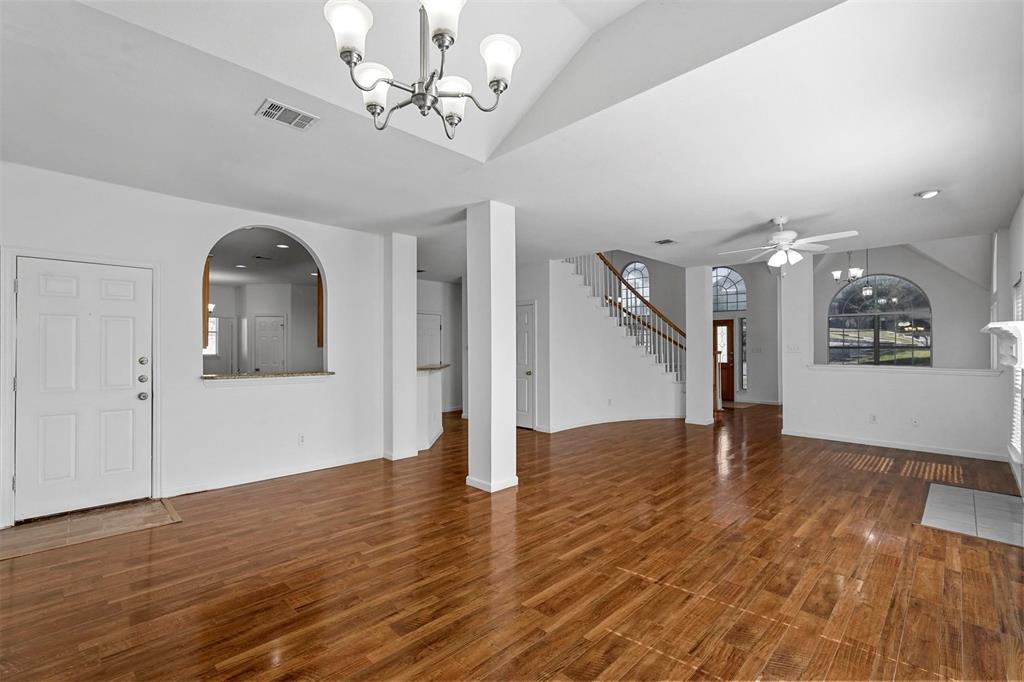 2944 Newport Drive Property Photo 8