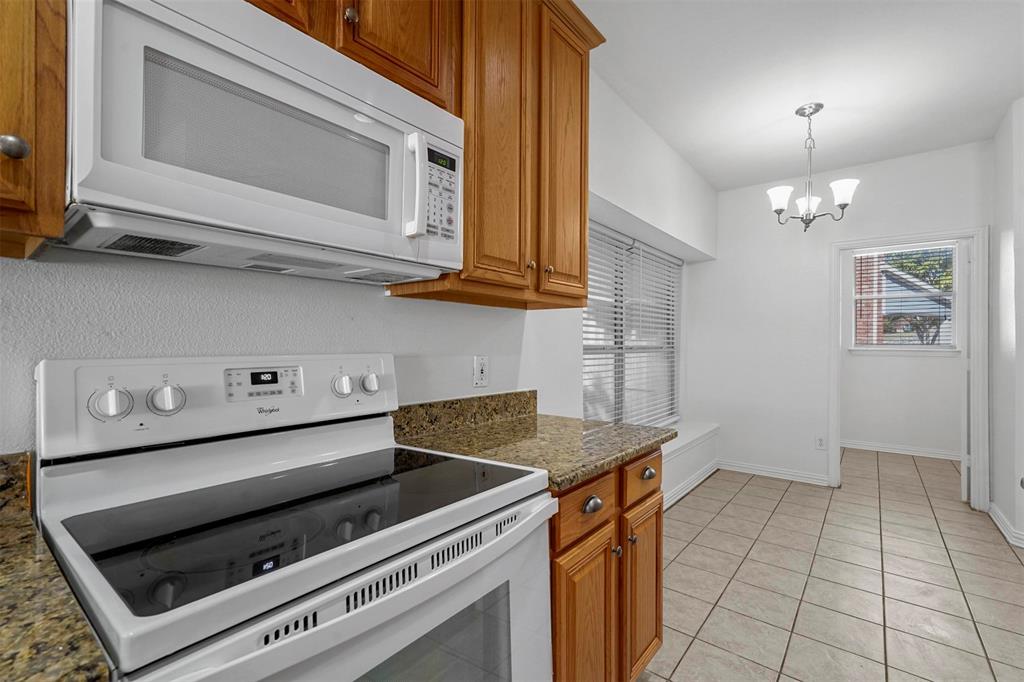 2944 Newport Drive Property Photo 11