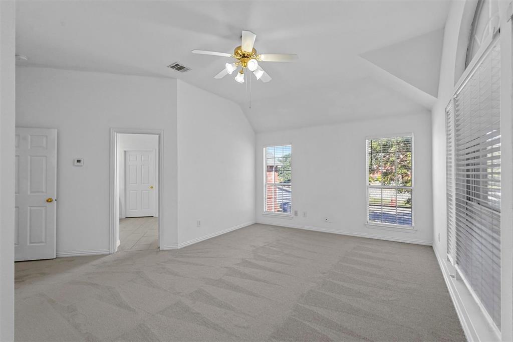2944 Newport Drive Property Photo 16