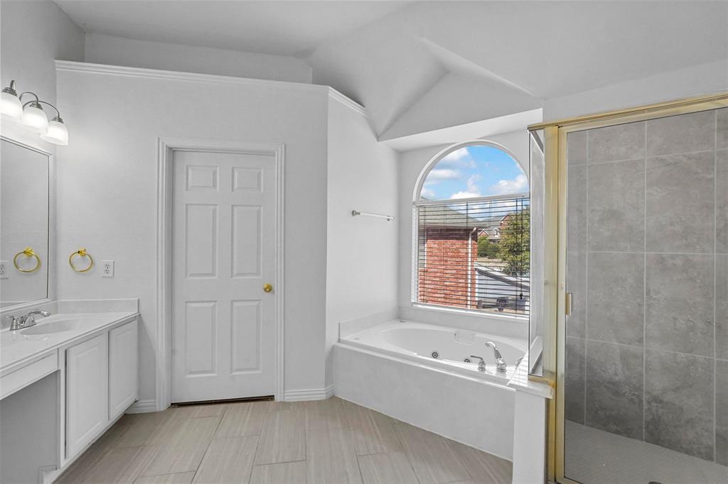 2944 Newport Drive Property Photo 17