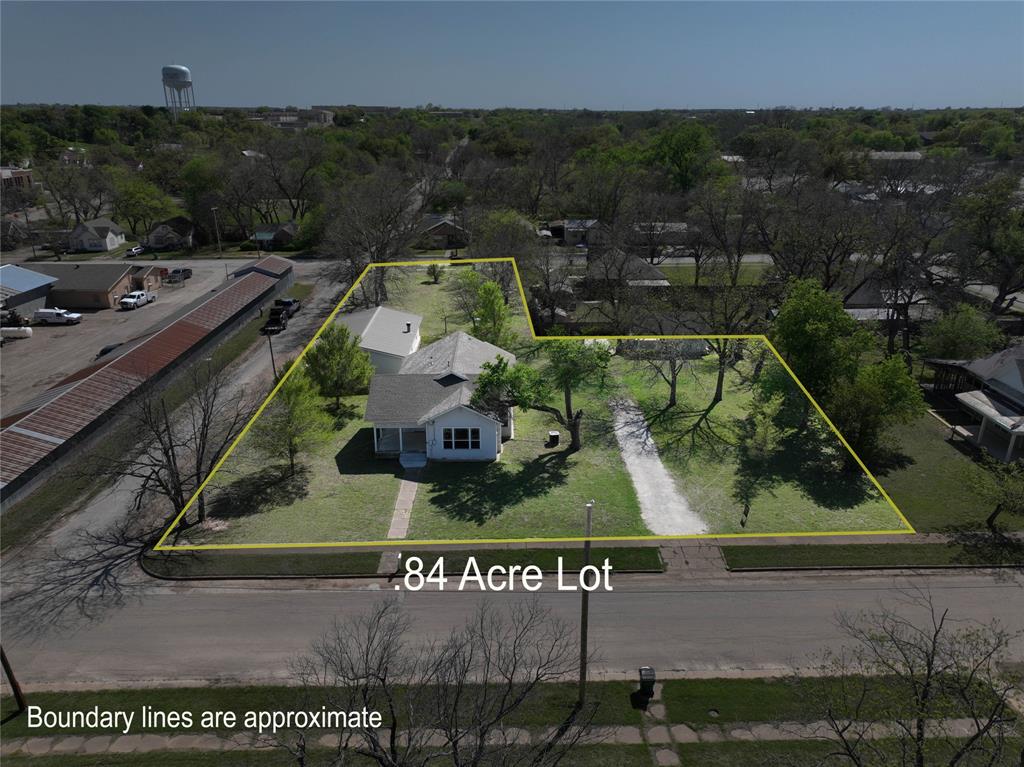 402 W Ross Street Property Photo