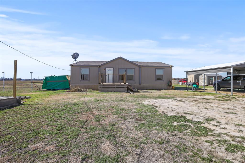 A10517 Real Estate Listings Main Image