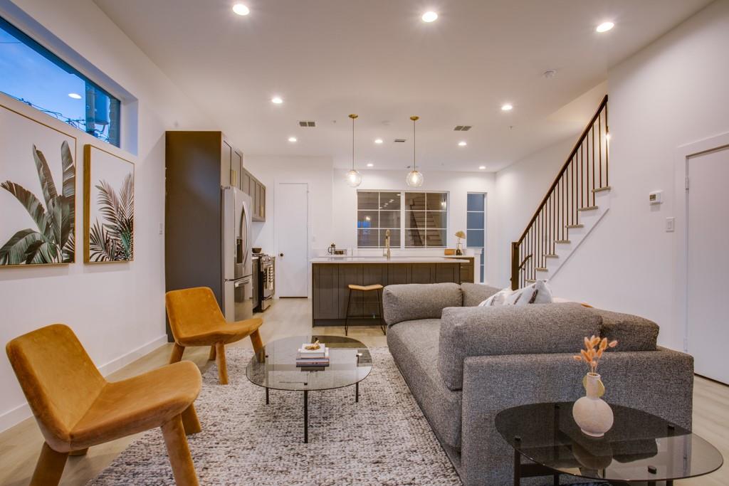 419 W 9th Street Property Photo