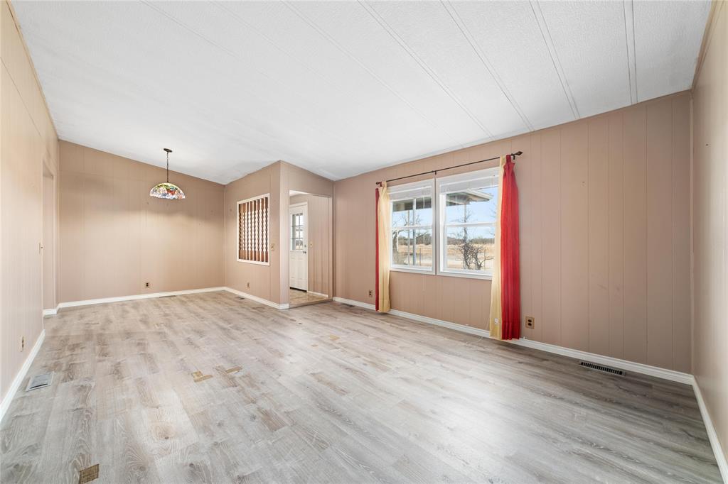 13601 Highway 377 Property Photo 4