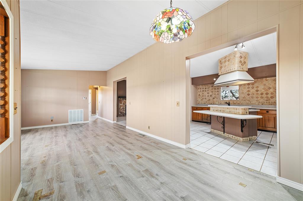 13601 Highway 377 Property Photo 5