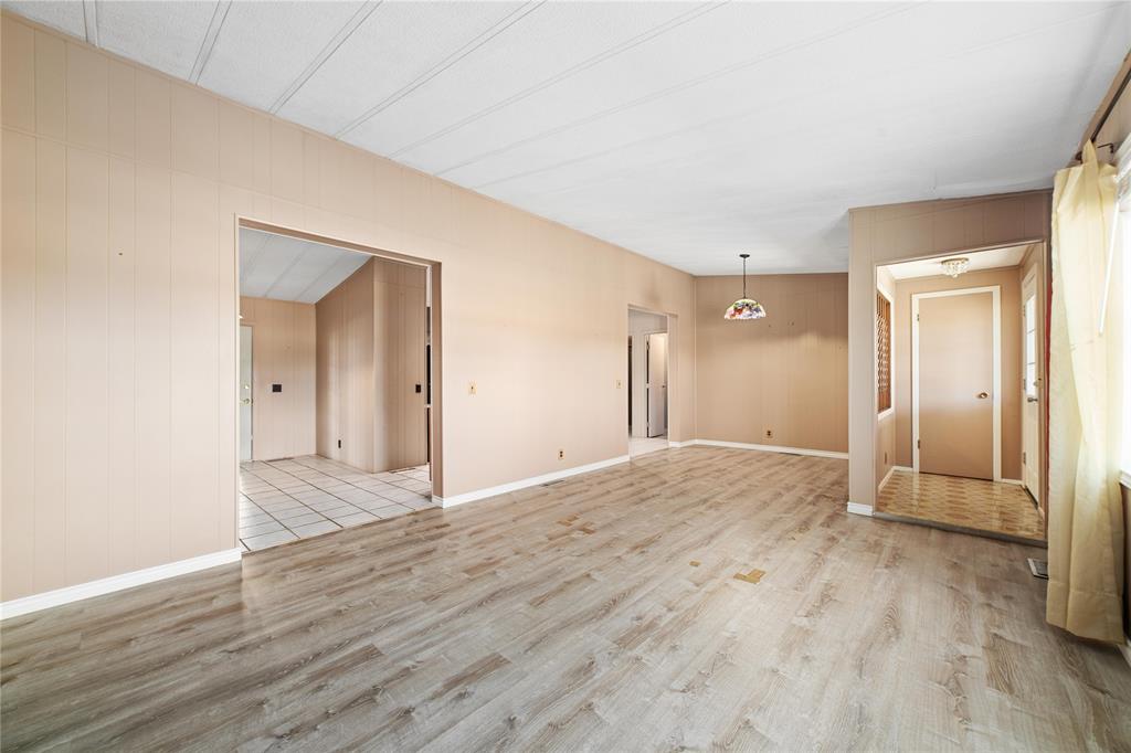 13601 Highway 377 Property Photo 6