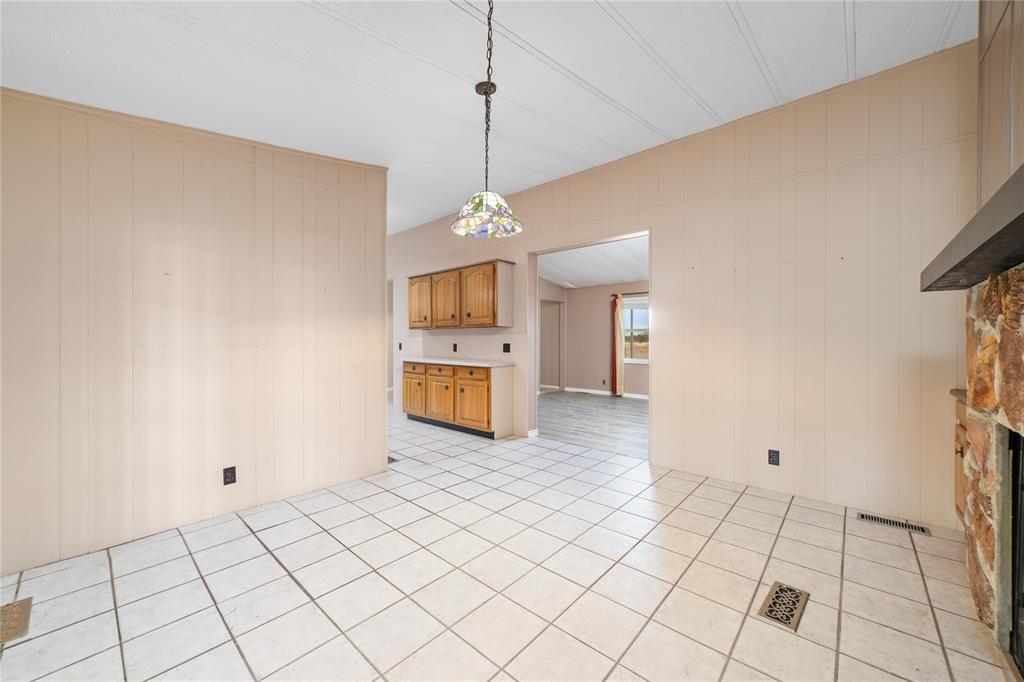 13601 Highway 377 Property Photo 11
