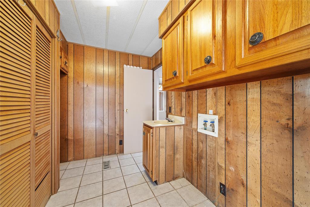 13601 Highway 377 Property Photo 16