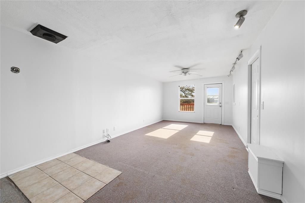 13601 Highway 377 Property Photo 18