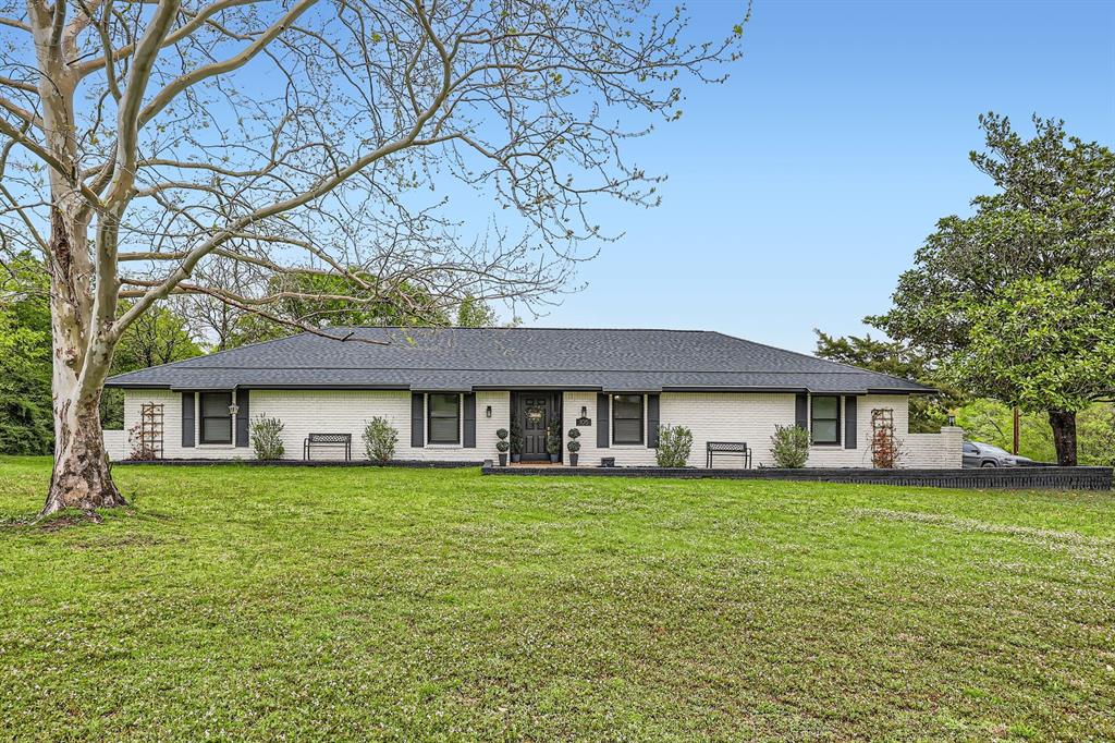 105 Holly Lane Property Photo