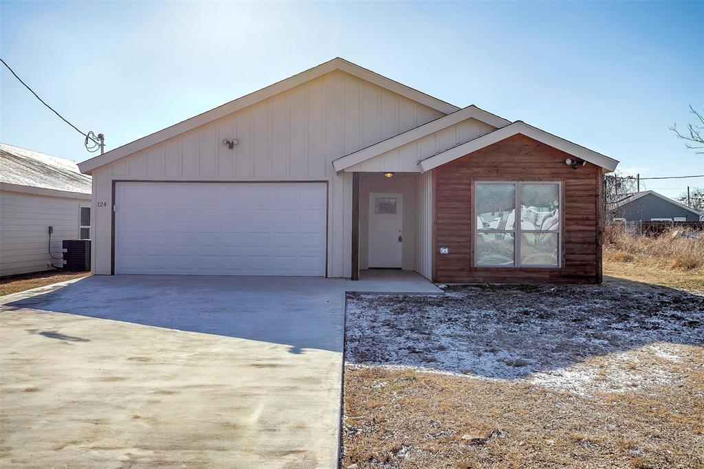124 W Sweden Avenue Property Photo