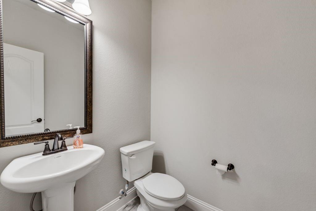 527 Shadow Glen Trail Property Photo 19