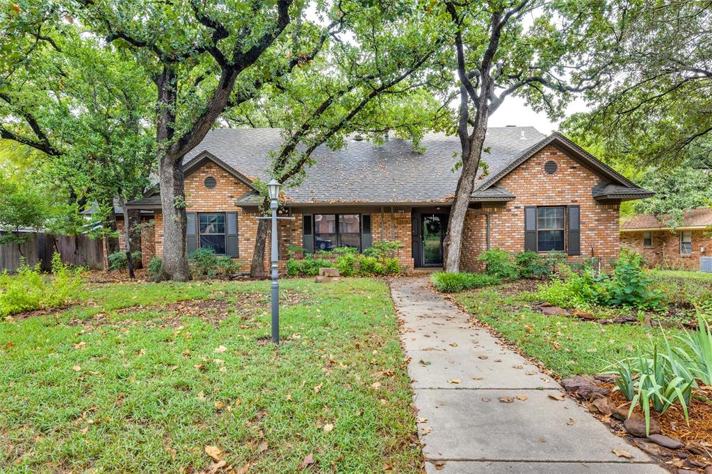 2810 Foxcroft Circle Property Photo
