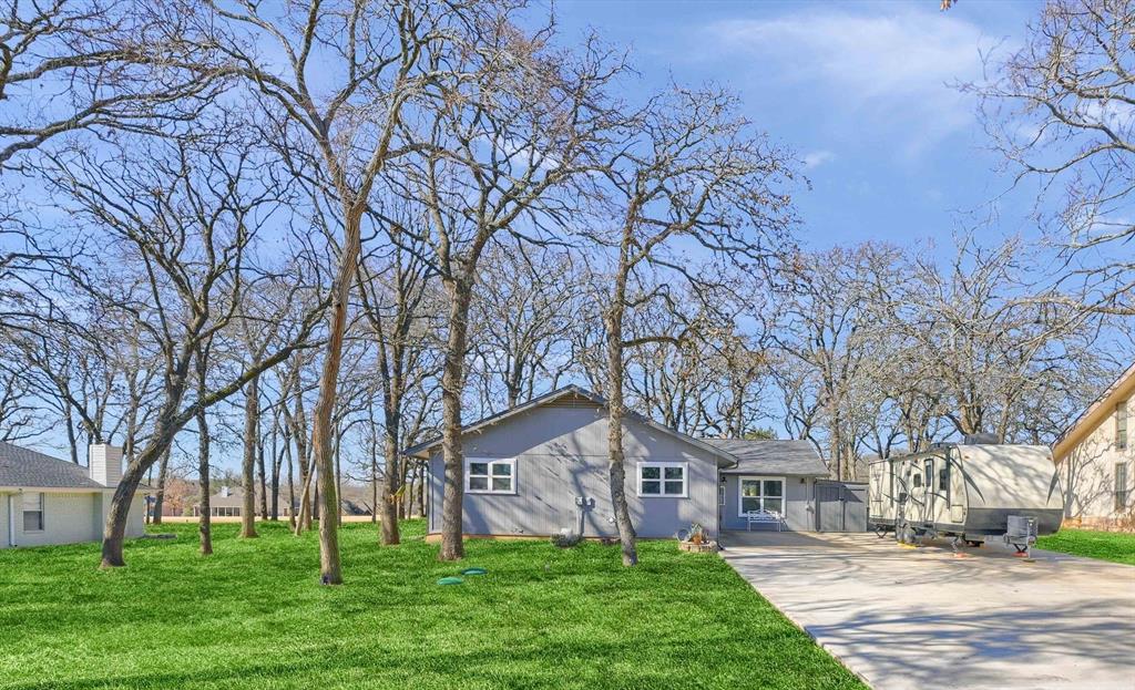 237 Cayuga Trail Property Photo