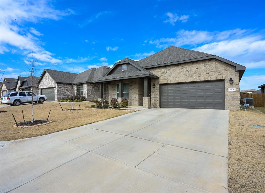 8204 Cheetah Path Property Photo 4