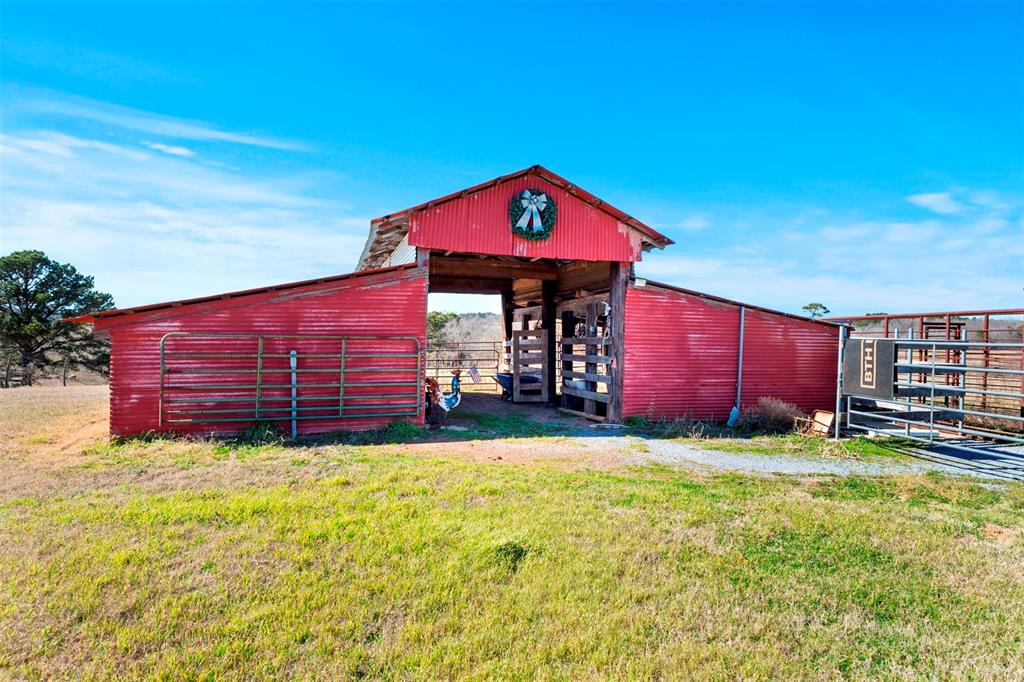 4569 County Road 234d Property Photo 34