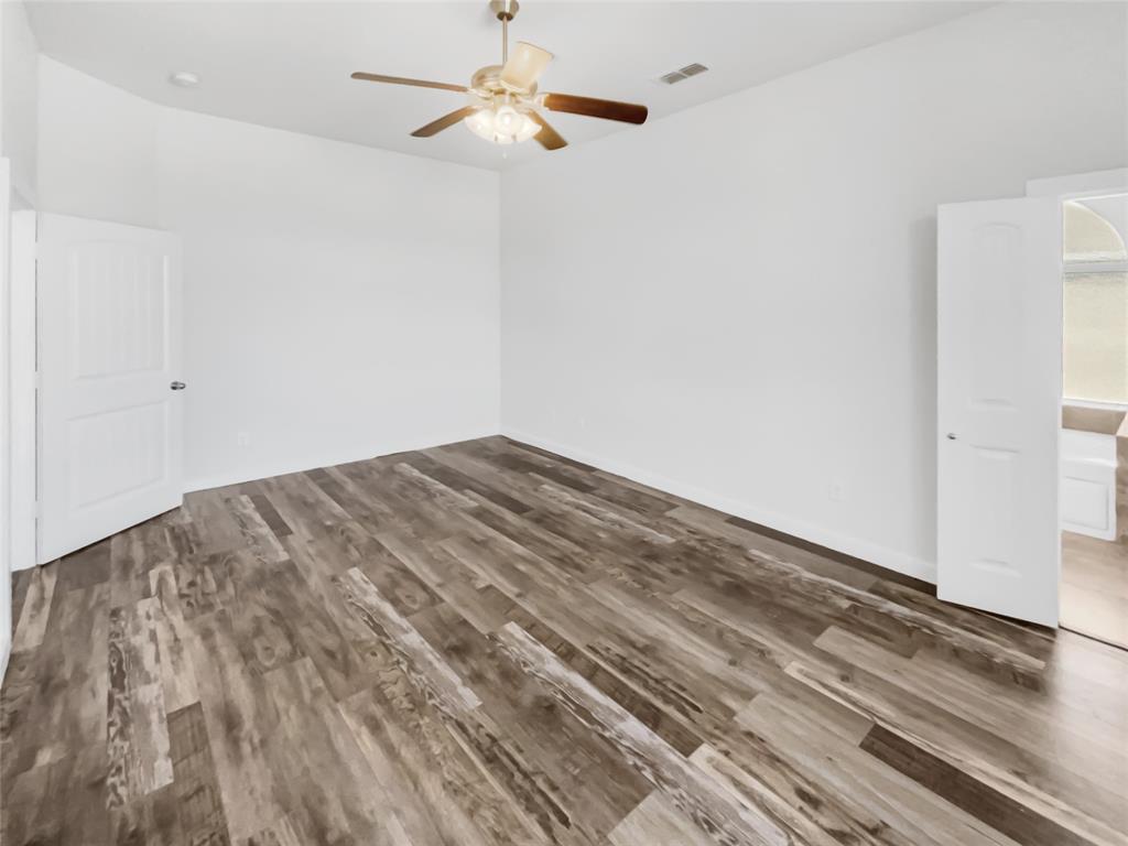 2274 Red Chute Drive Property Photo 5