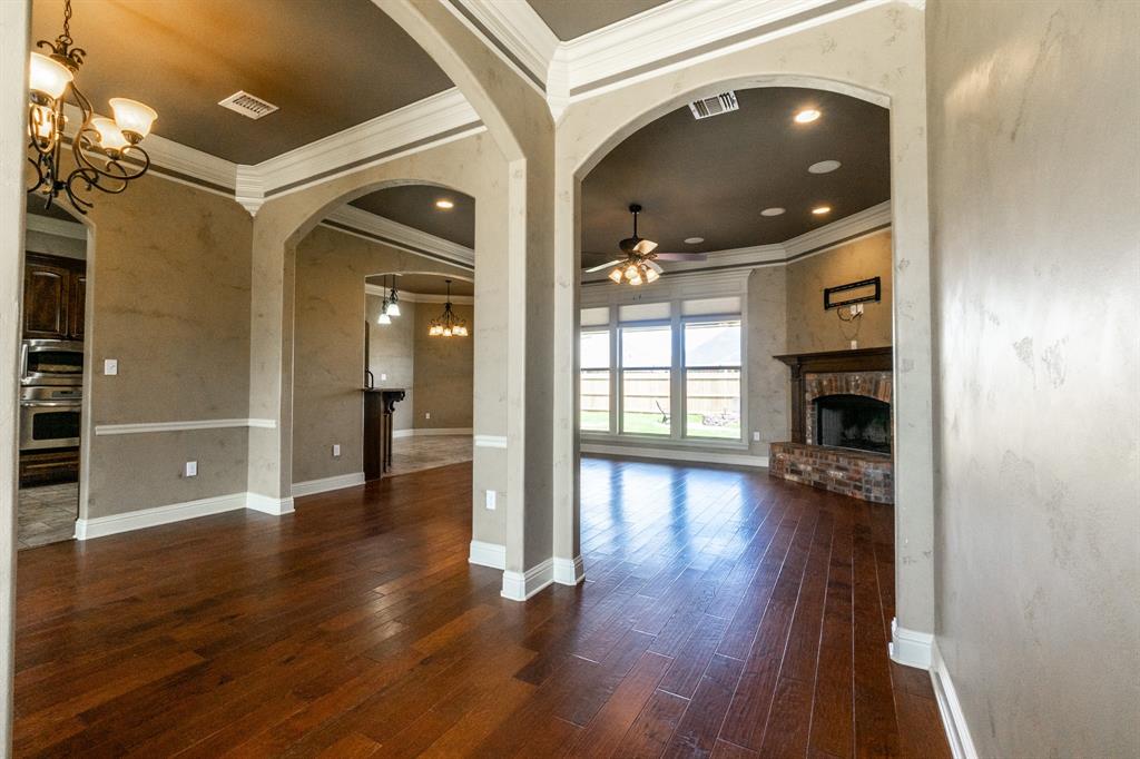605 Manassas Circle Property Photo 3