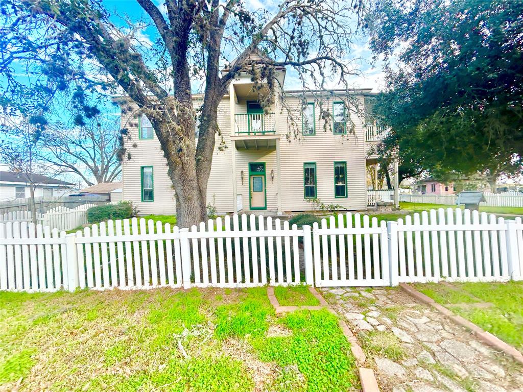 Cuero Isd Real Estate Listings Main Image