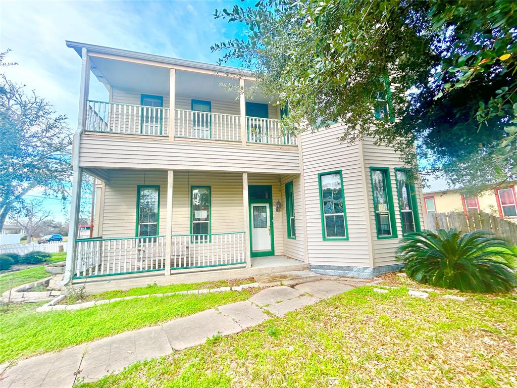 502 E Live Oak Street Property Photo 4