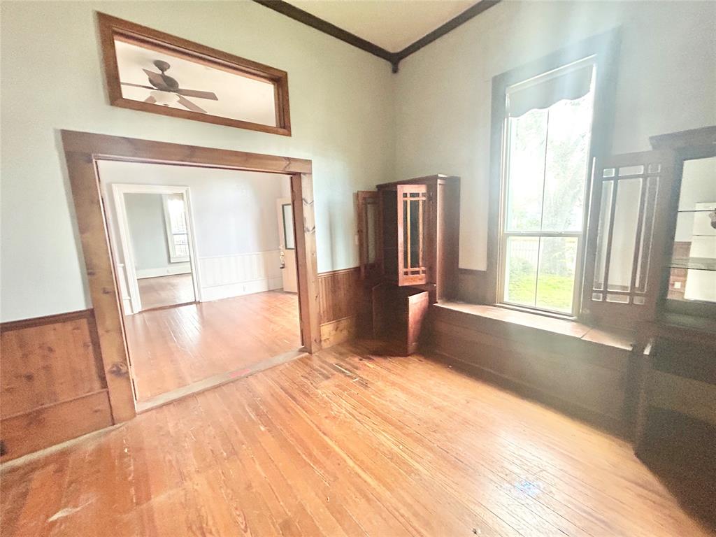 502 E Live Oak Street Property Photo 6