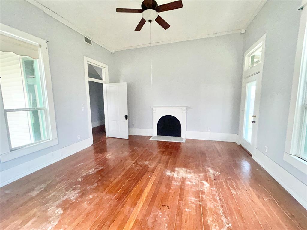 502 E Live Oak Street Property Photo 13