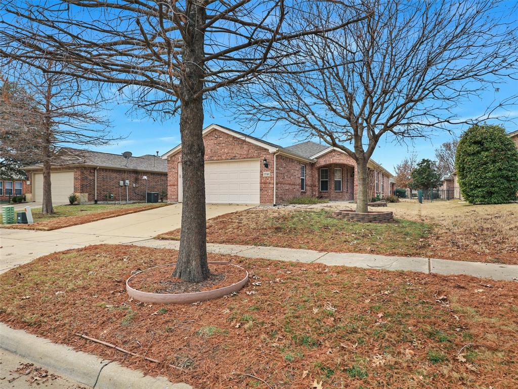 7749 Longaberger Drive Property Photo 1