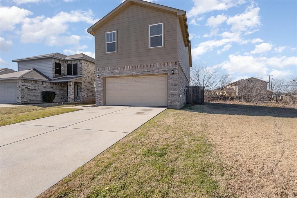3619 Apple Valley Way Property Photo