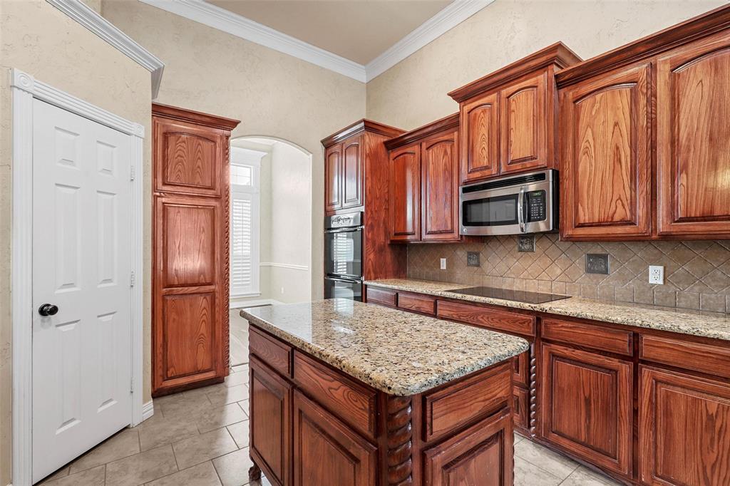 210 Deer Creek Drive Property Photo 11