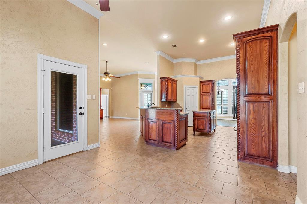 210 Deer Creek Drive Property Photo 13