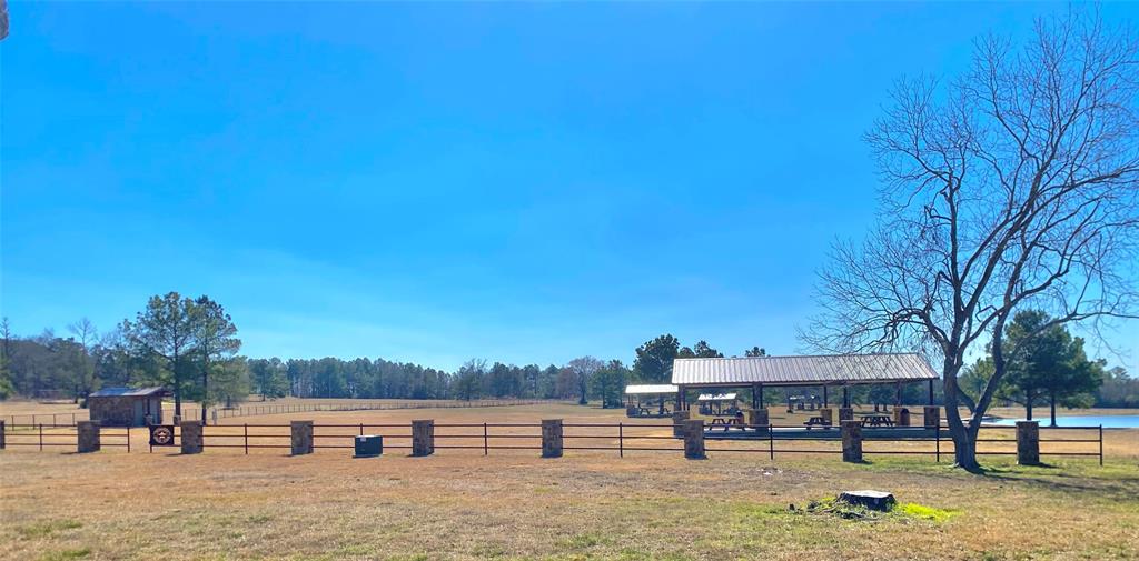 15396 Forest Grove Drive Property Photo 3