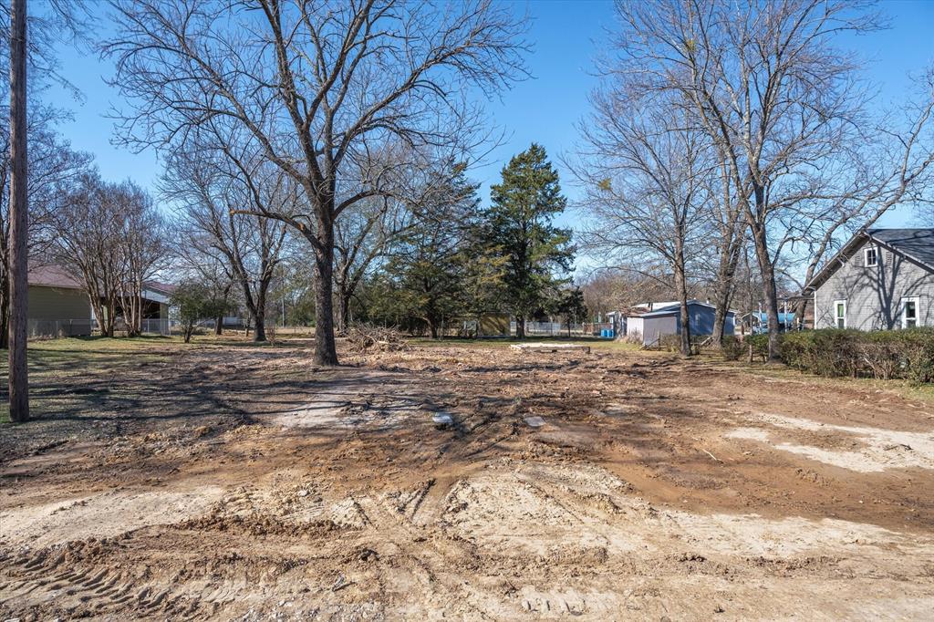 404 N Austin Street Property Photo 20