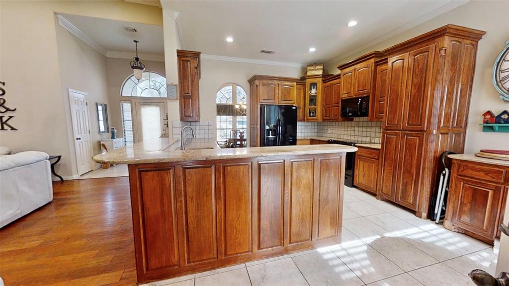 6705 Forest Oaks Court Property Photo 11