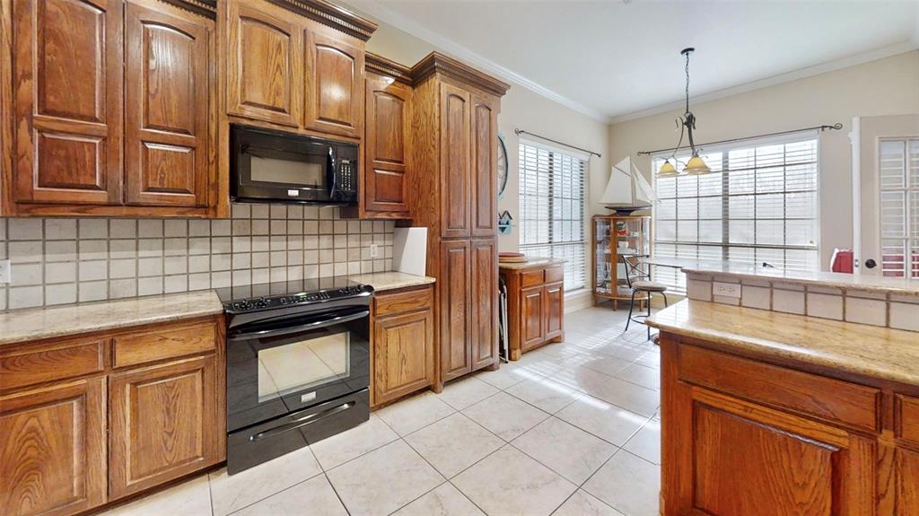 6705 Forest Oaks Court Property Photo 15