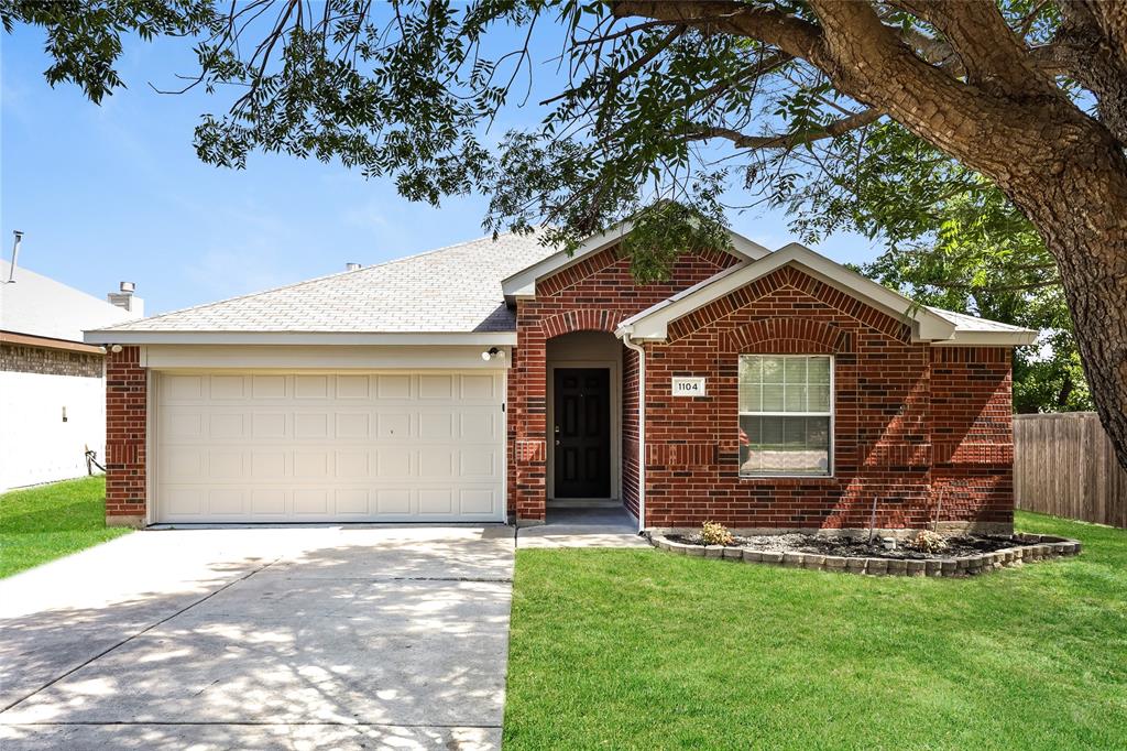 1104 Cumberland Drive Property Photo 1
