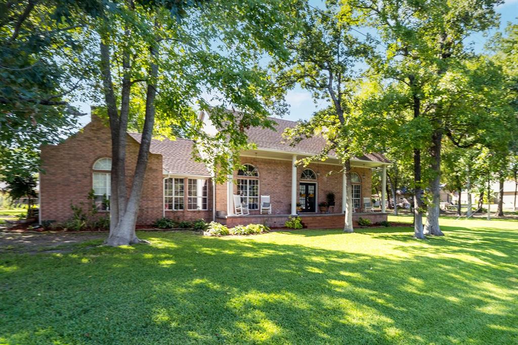 195 Lake Drive Property Photo